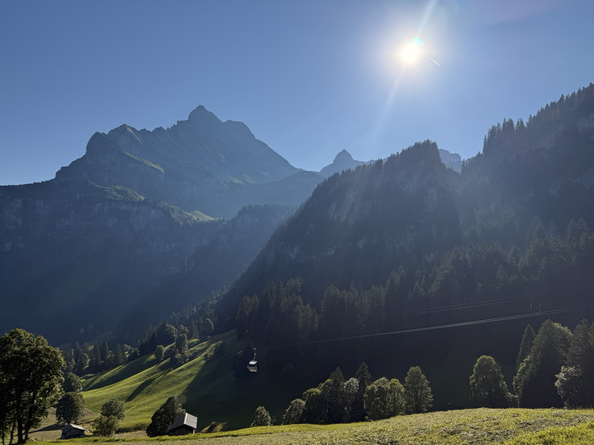 Mehr über den Artikel erfahren Unser Ausflug nach Braunwald – Bubble Suite Gysenegg 2